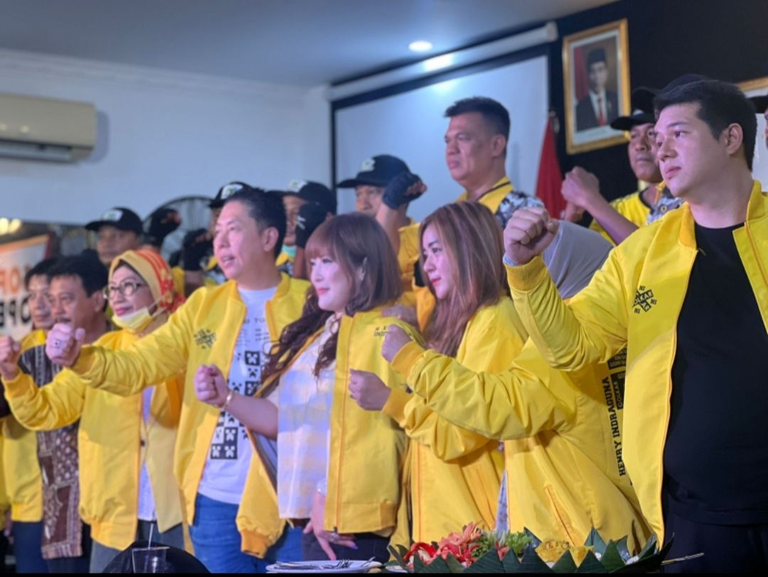 Henry Indraguna dan tim